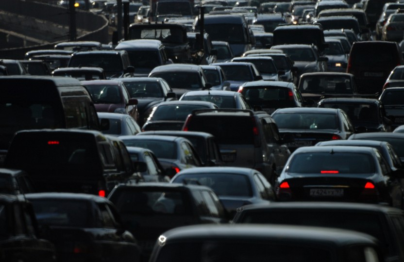 Traffic jam illustrating late-project flow breakdown and blocked delivery